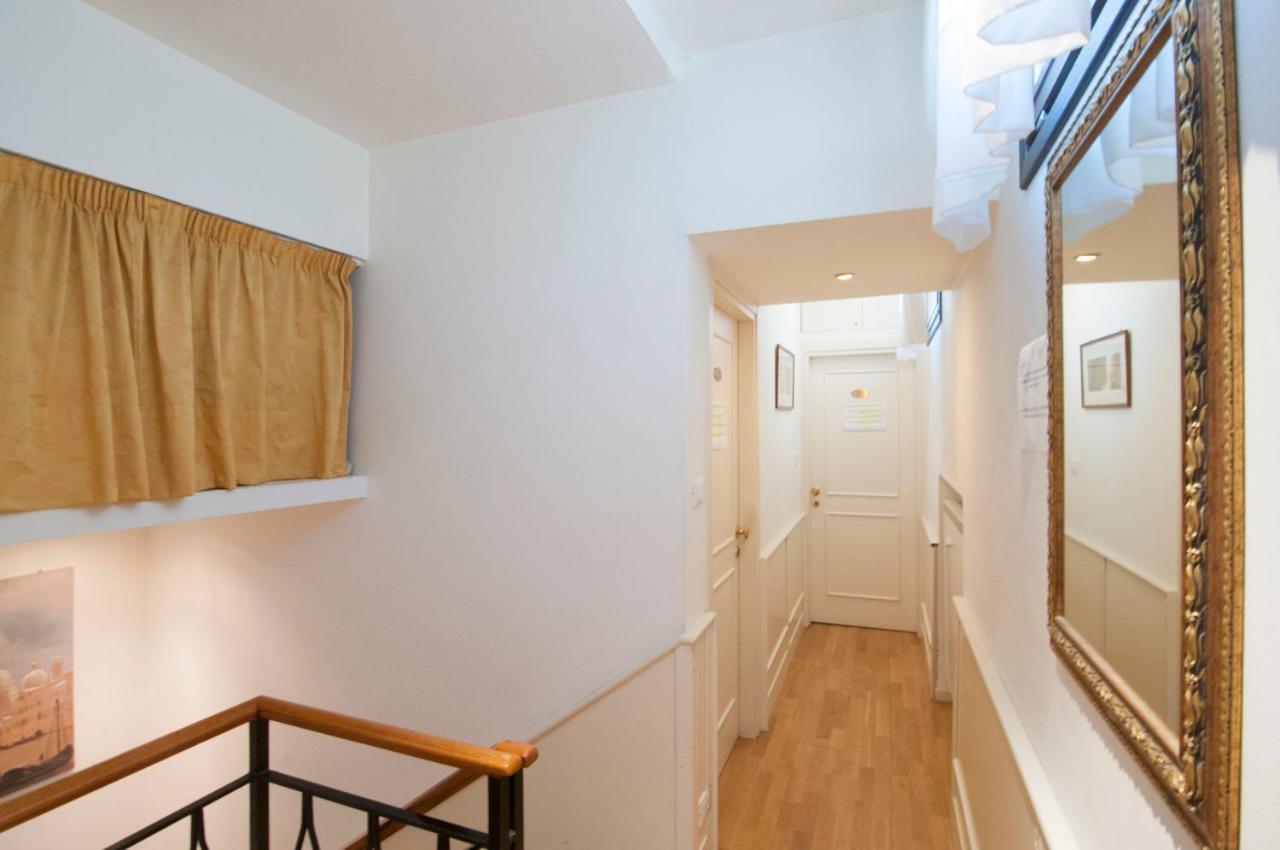 Albergo Ai Tolentini Venedig Exteriör bild