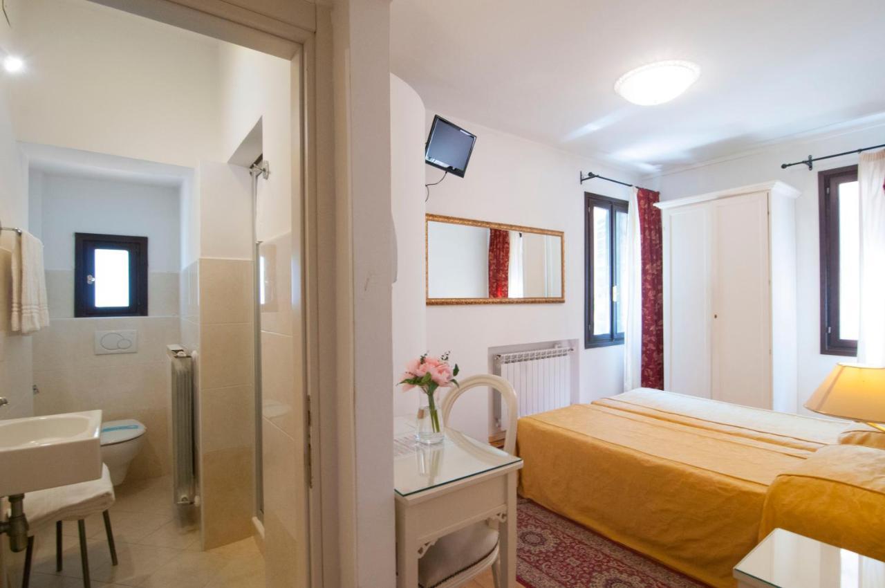 Albergo Ai Tolentini Venedig Exteriör bild