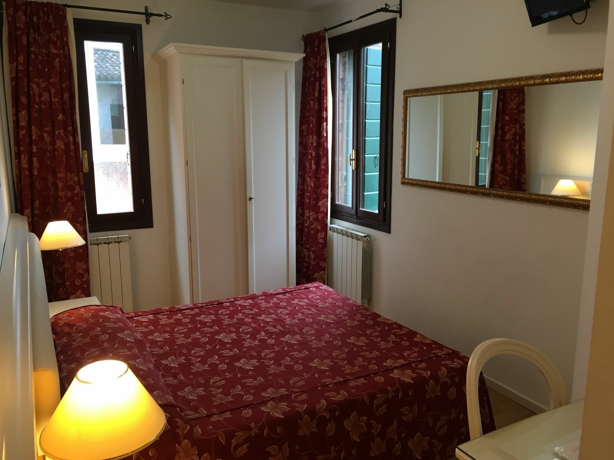 Albergo Ai Tolentini Venedig Exteriör bild