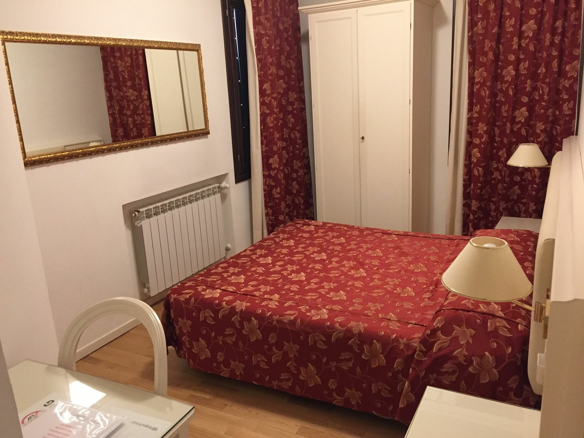 Albergo Ai Tolentini Venedig Exteriör bild